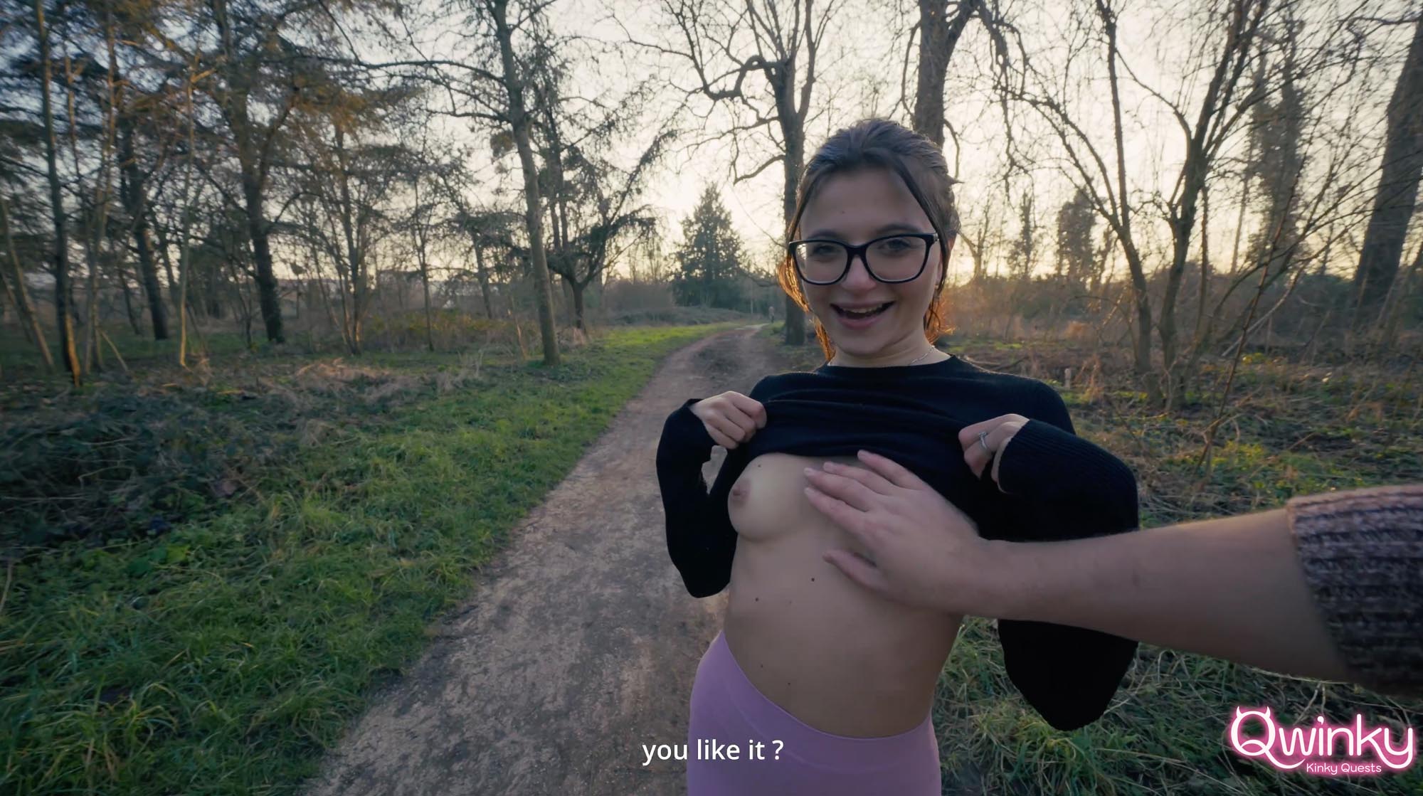 Merry Smile in The Sauna Effect – Qwinky – Image 3